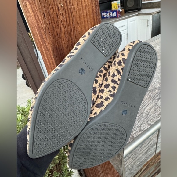 Rothy's Women's The Point Ballet Flats Leopard Print Pointy Toe - Picture 3 of 5